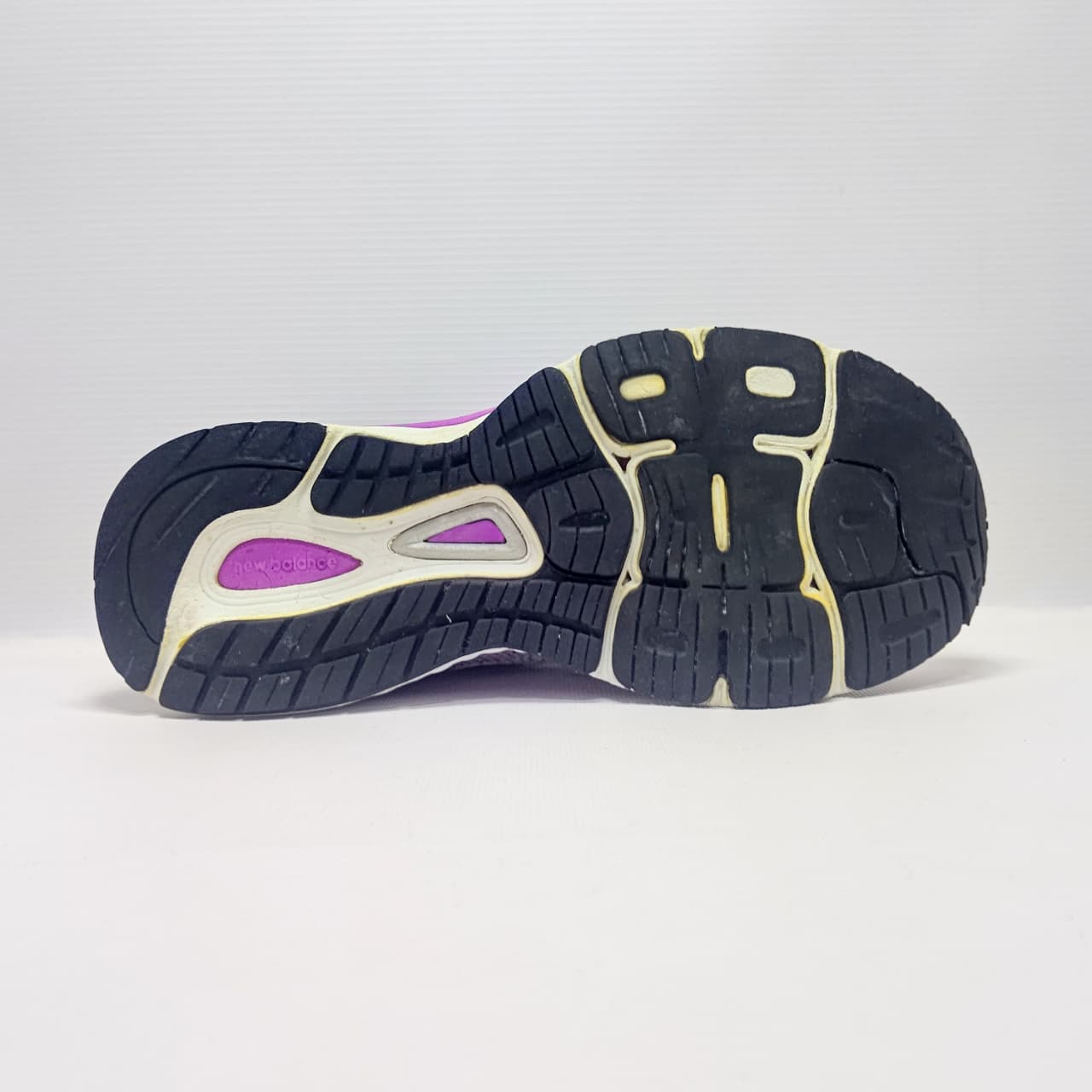 New Balance 880 V9