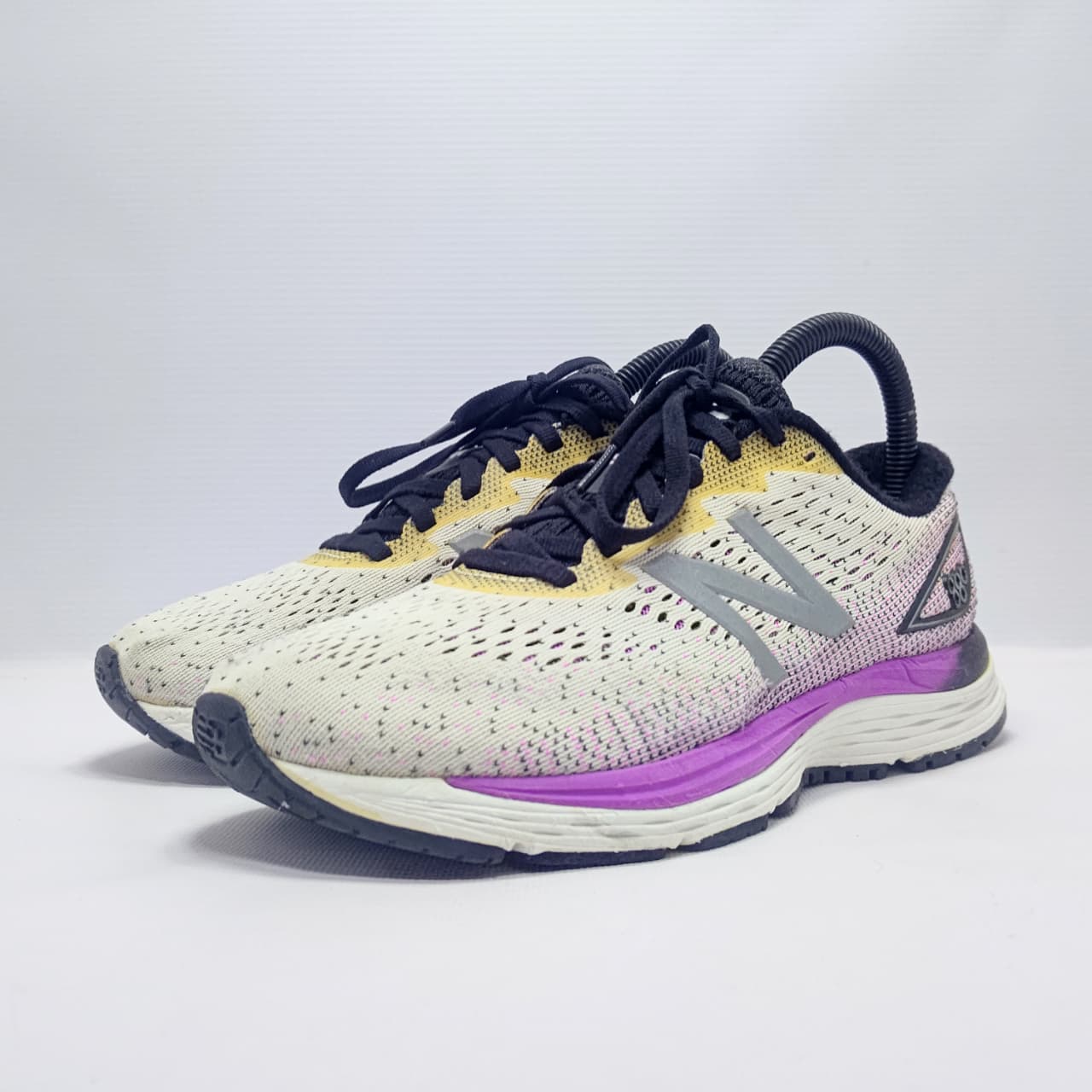 New Balance 880 V9