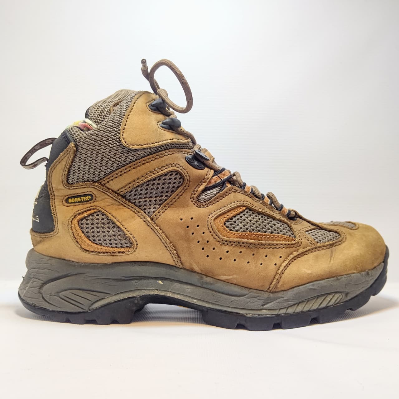 Vasque 7466 Hiking Shoes