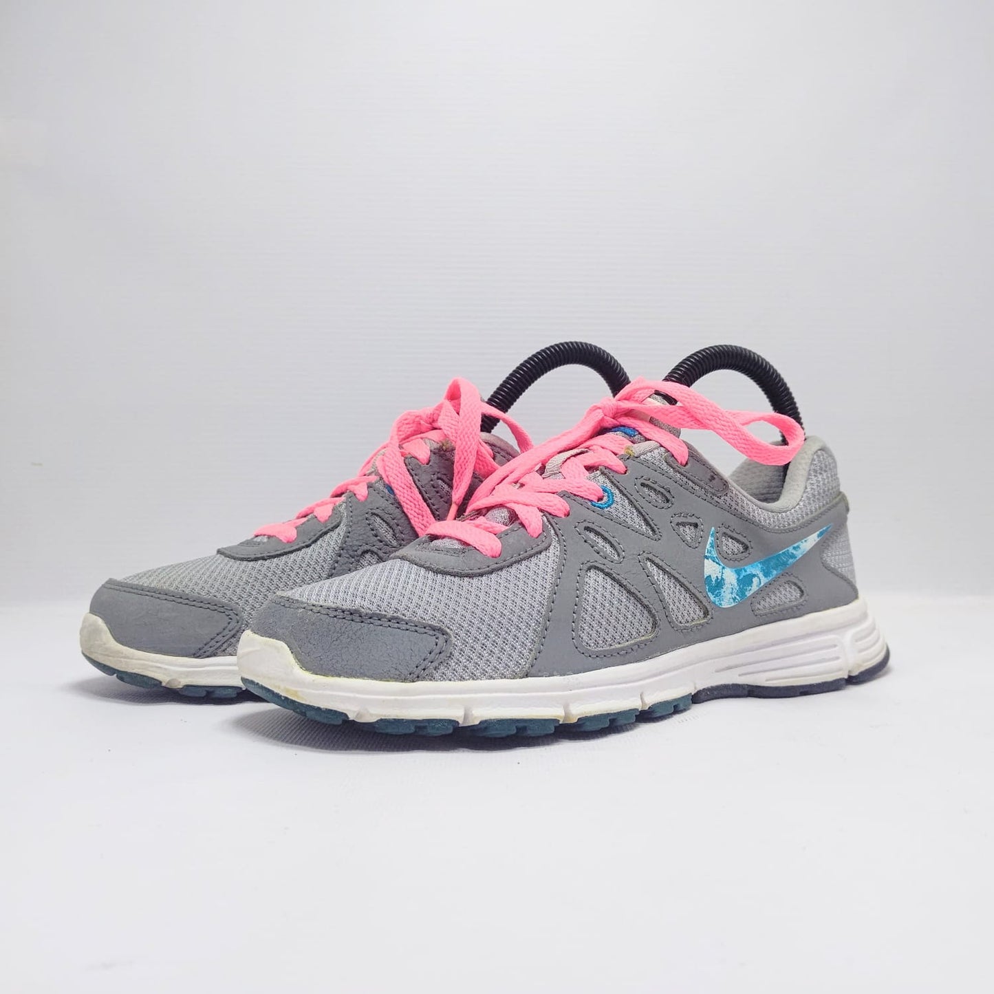 NIKE REVOLUTION 2