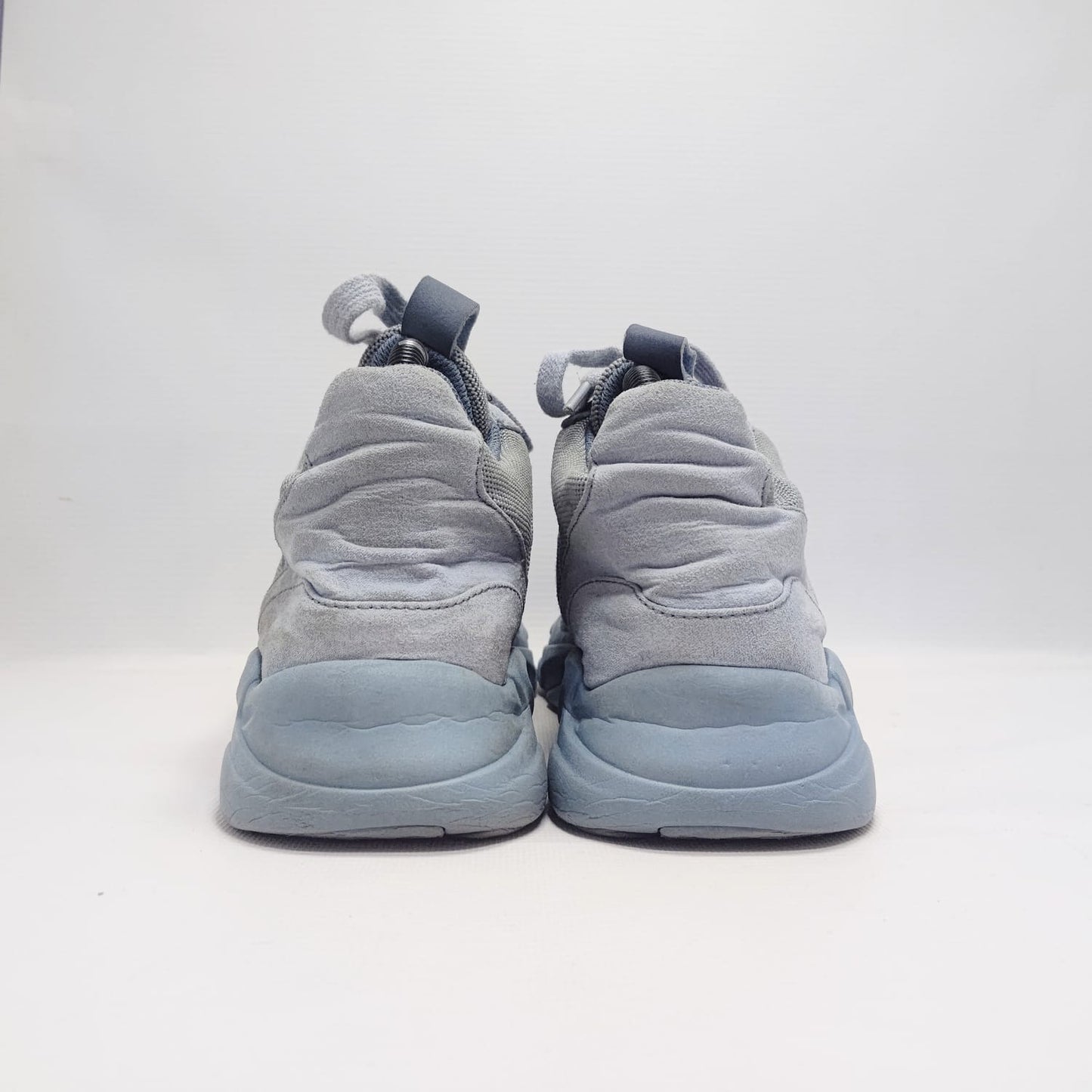 ICE BLUE SNEAKERS