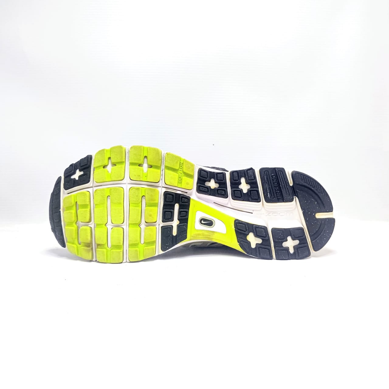 NIKE VOMERO 9
