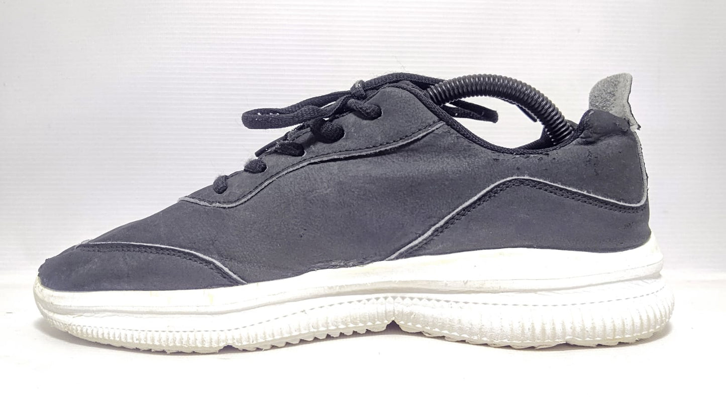 Black Sports Shoes