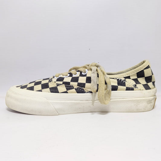VANS BRANDED SNEAKERS