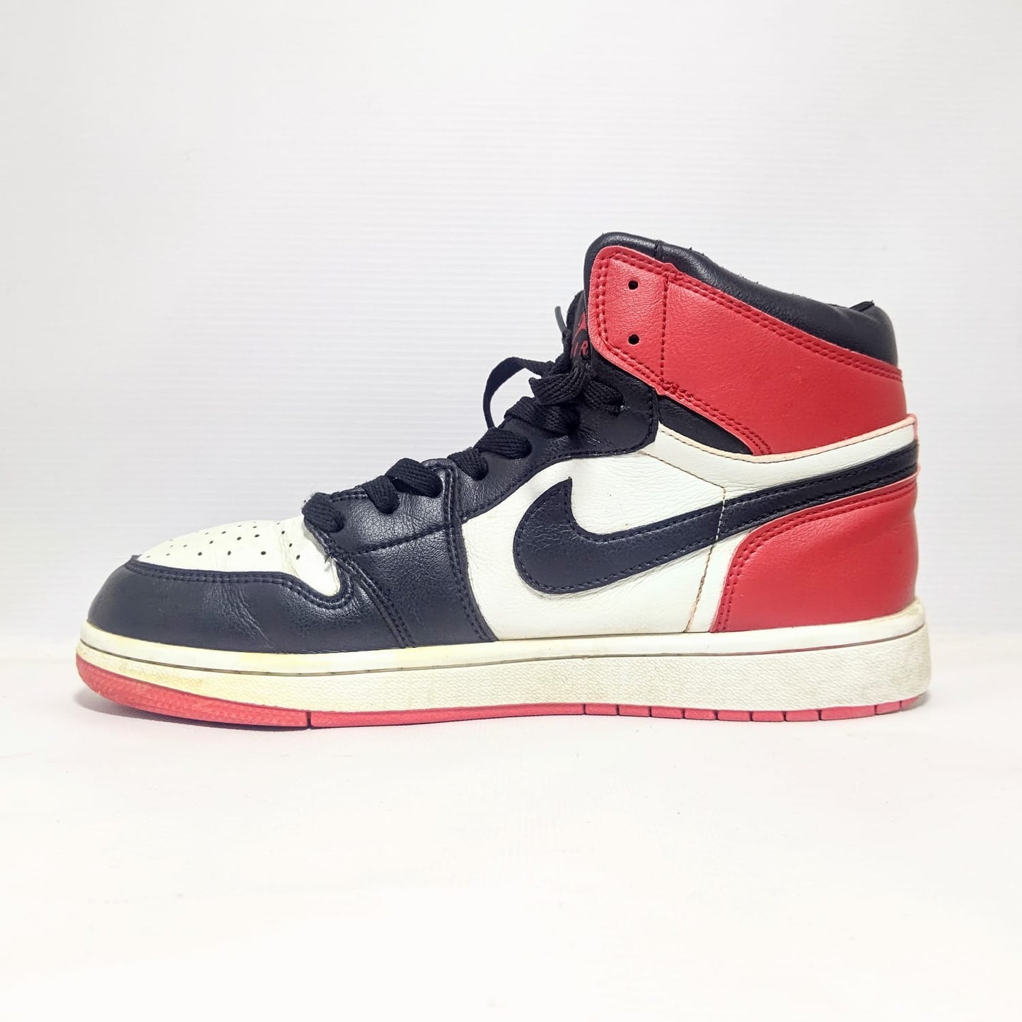 NIKE AIR JORDAN