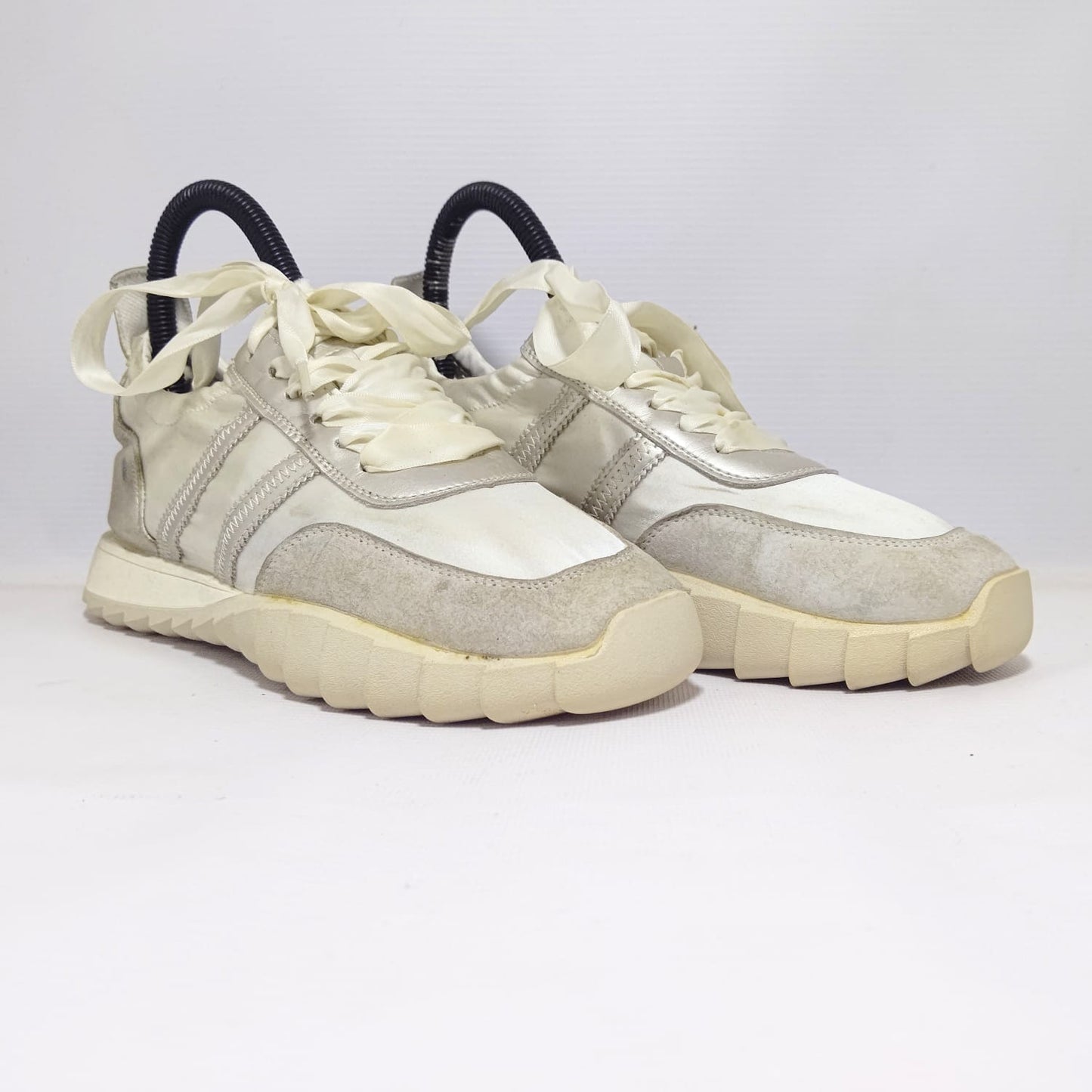 Sadisa Inner Heightening Moral Training Shoes for Women