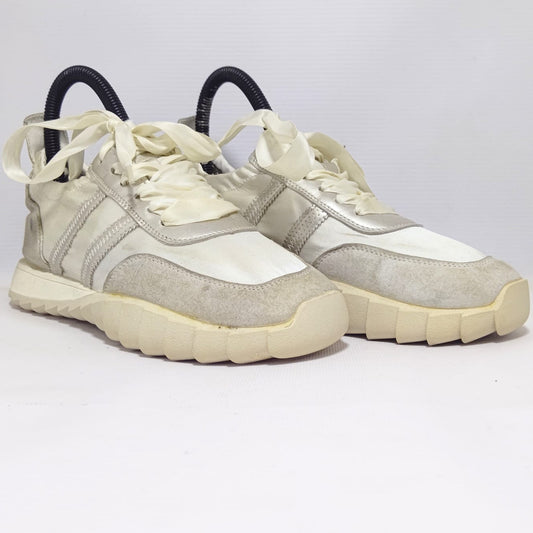 Sadisa Inner Heightening Moral Training Shoes for Women