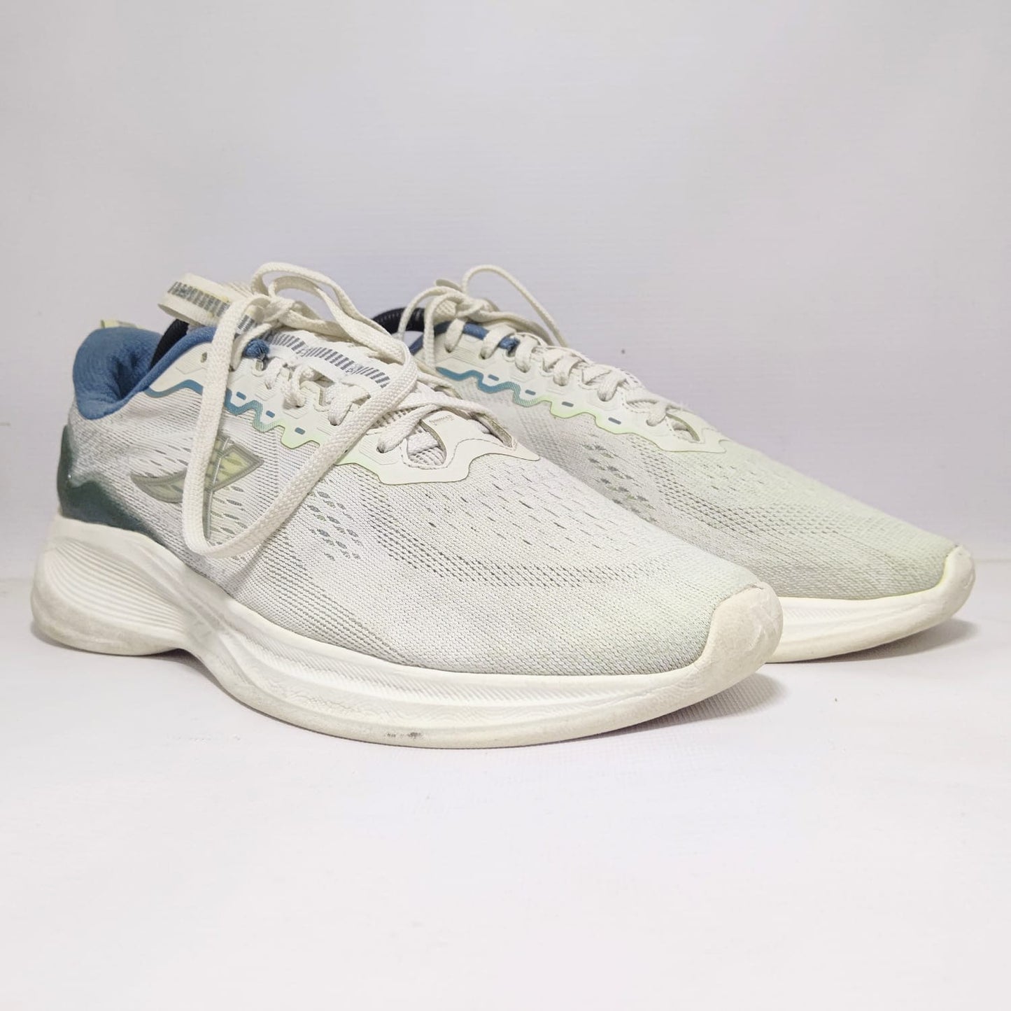 Xtep Shoes