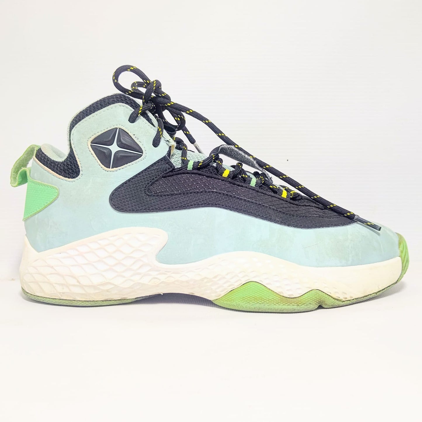 Battel Basketball Shoes