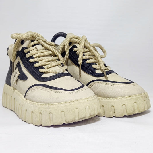 Chunky Style Fashion Shoe for Girls