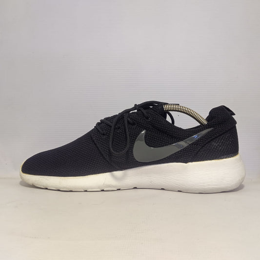 Nike Roshe One Shoes