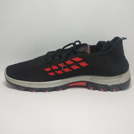 Warrior Black Breathable Sports Shoes