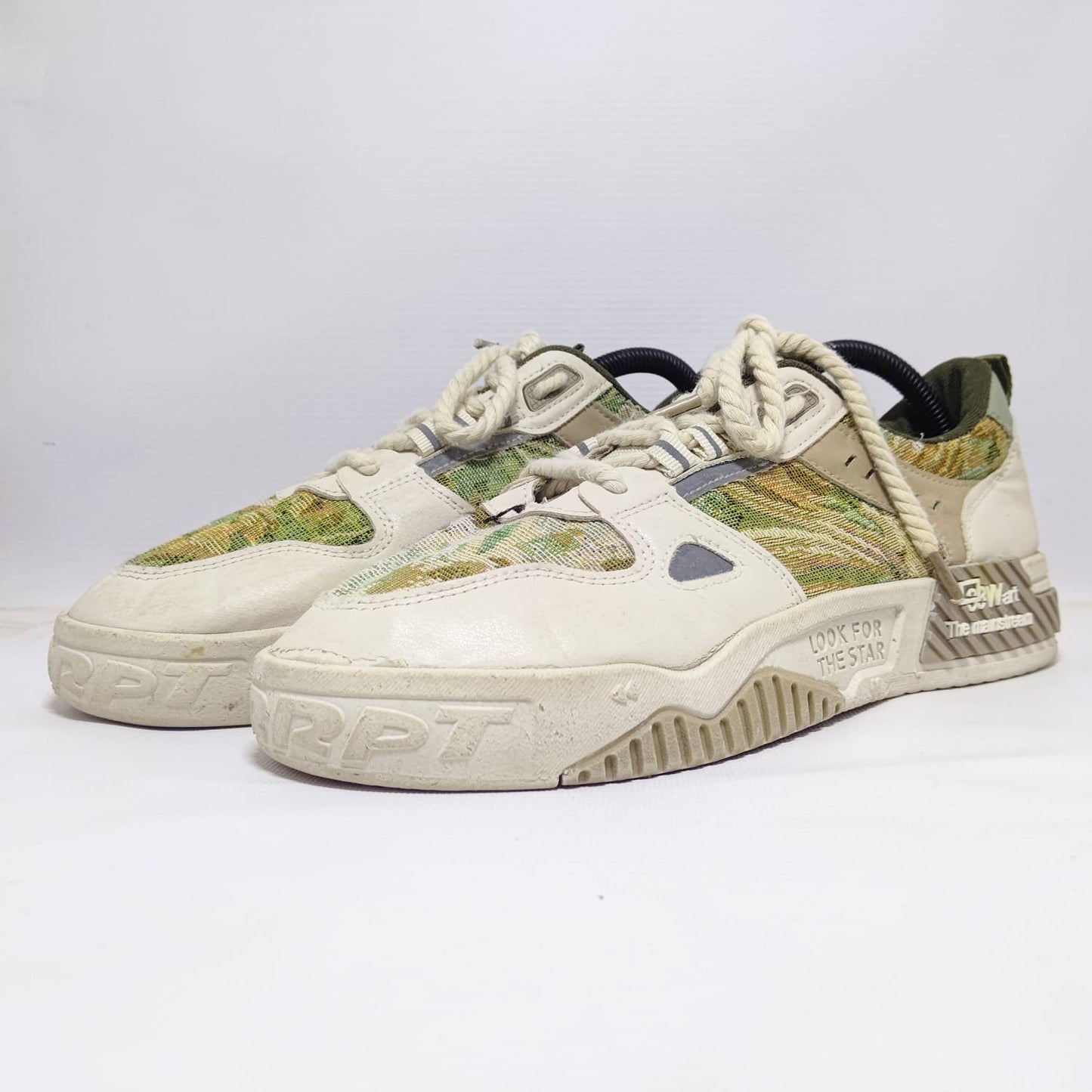 DESIGNER SHOE