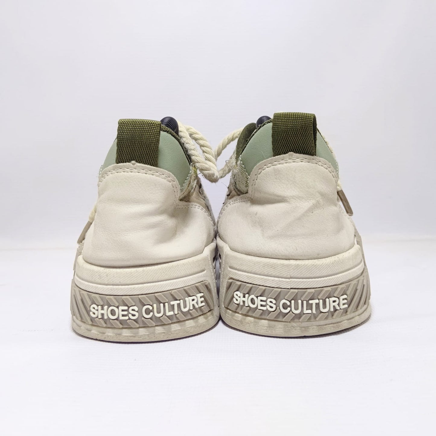 DESIGNER SHOE