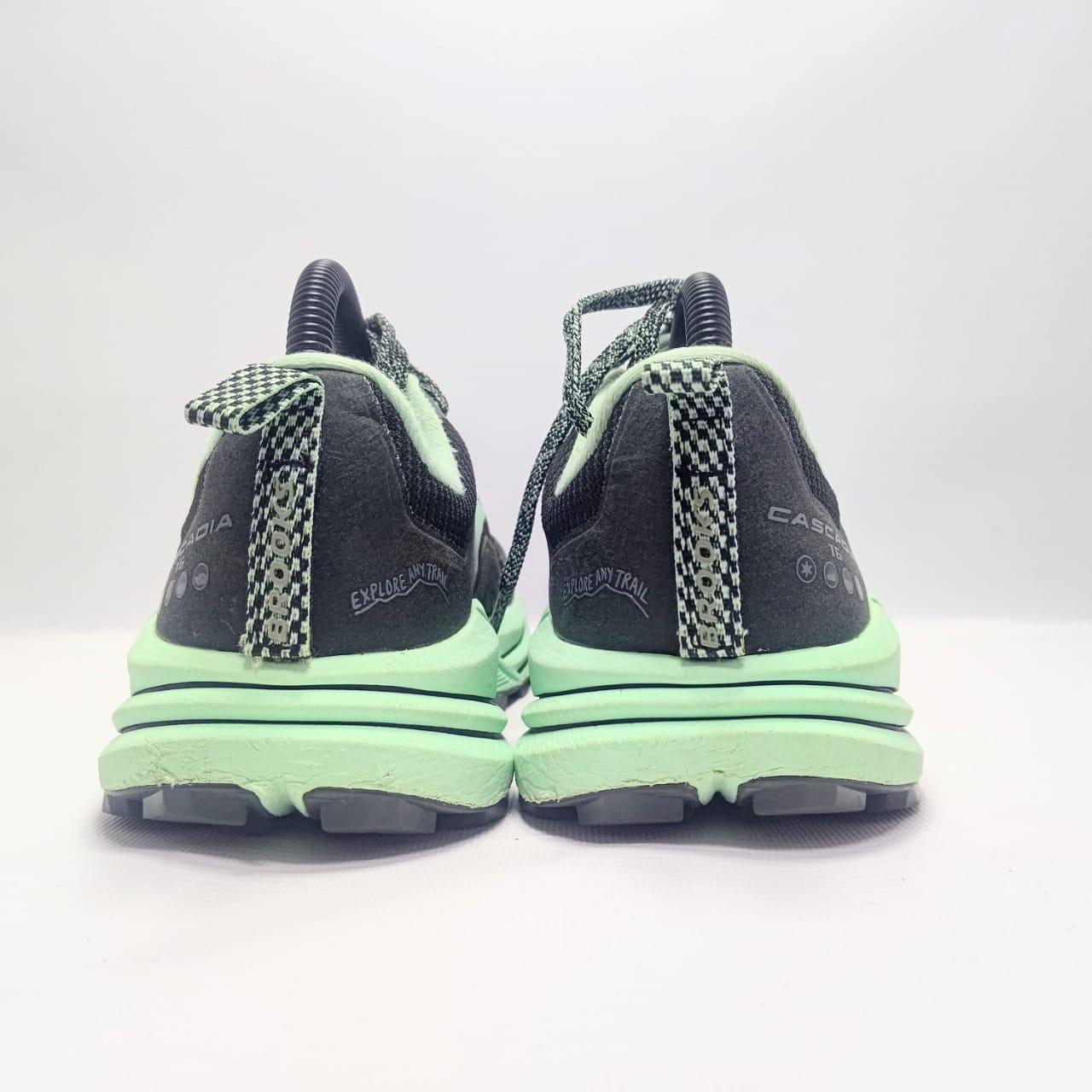 Brooks Cascadia 16
