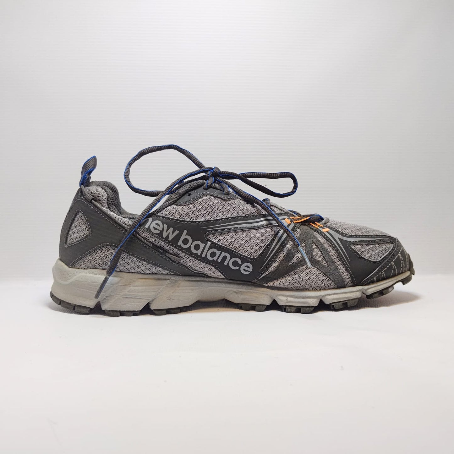 New Balance 610 V2