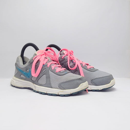 NIKE REVOLUTION 2