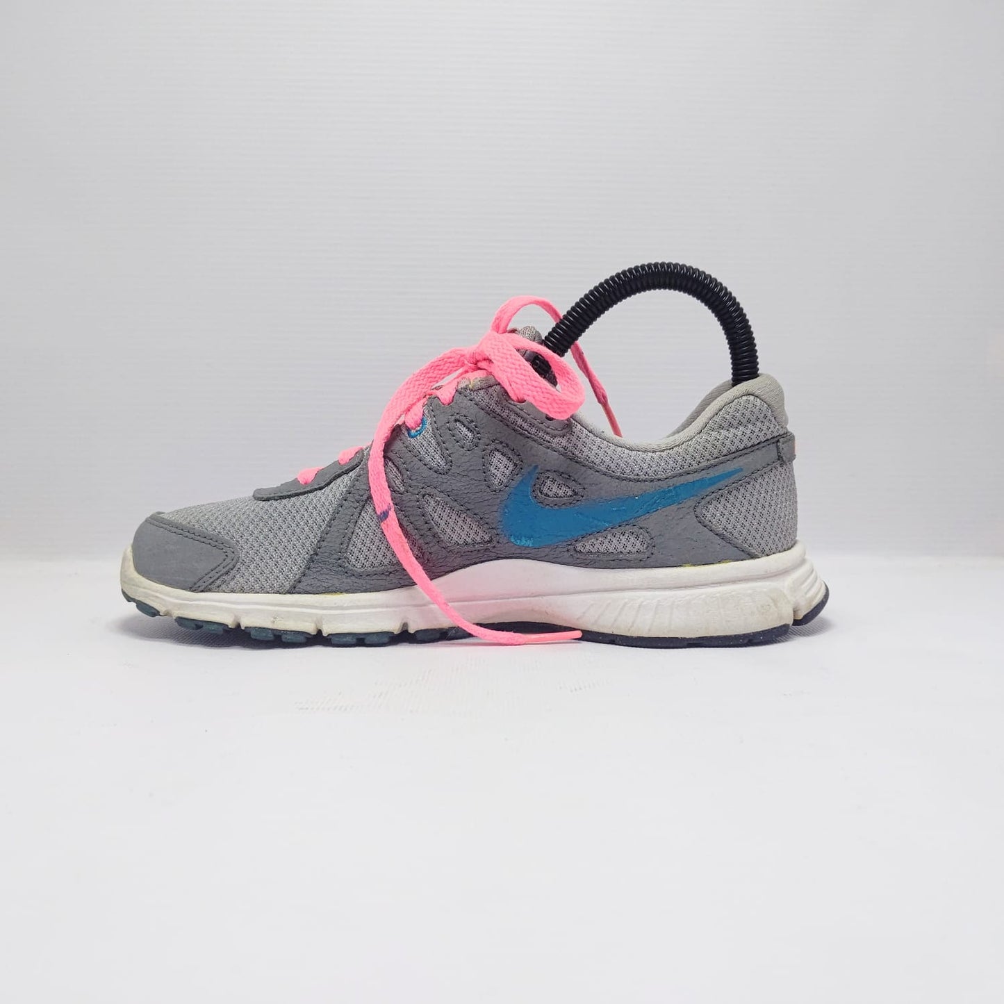 NIKE REVOLUTION 2