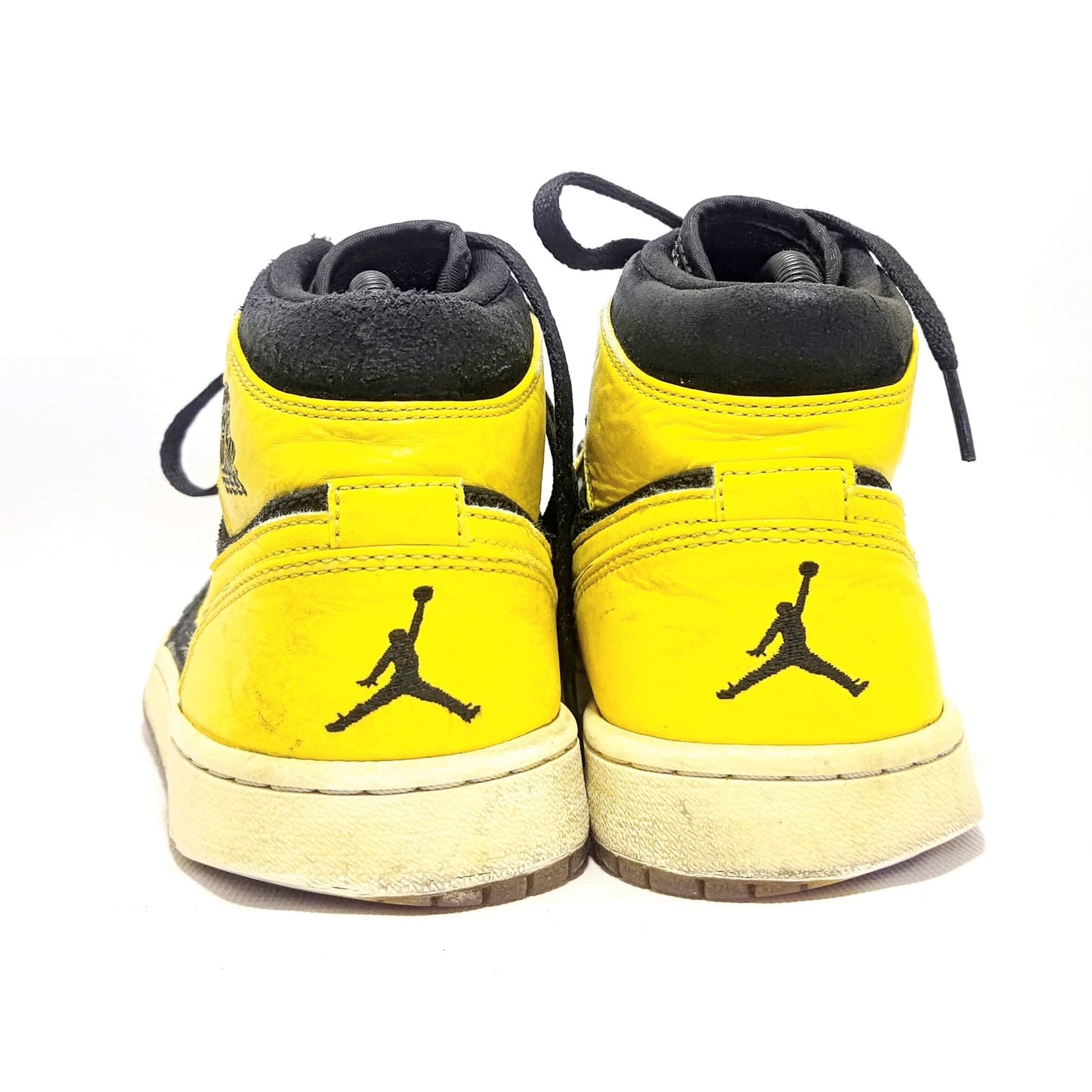NIKE AIR JORDAN 1 RETRO MID
