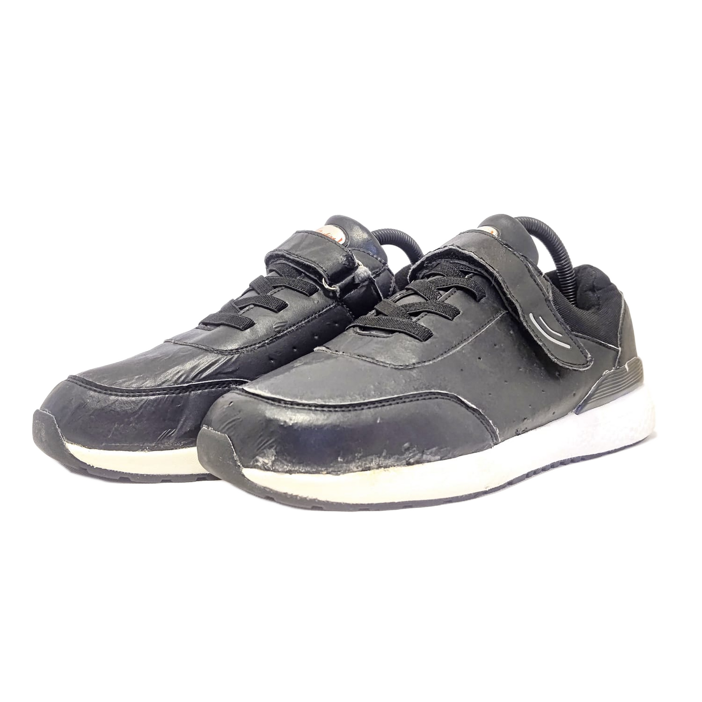 CHINES BRANDED SNEAKERS