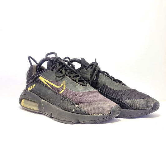 NIKE RUNNING SHIOES