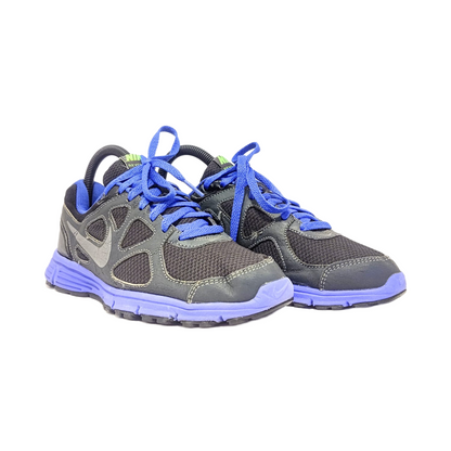 NIKE REVOLUTION