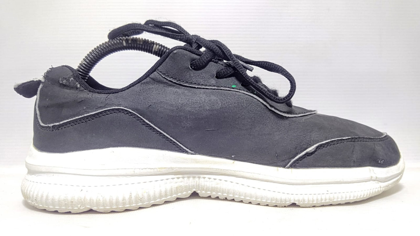 Black Sports Shoes