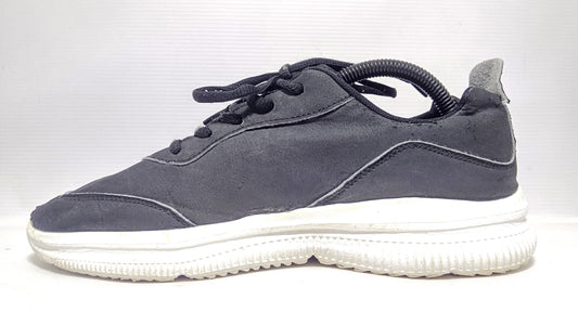 Black Sports Shoes