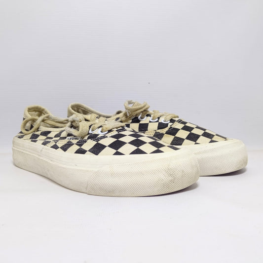 VANS BRANDED SNEAKERS