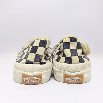 VANS BRANDED SNEAKERS