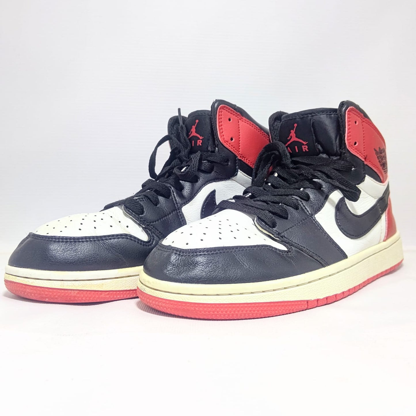 NIKE AIR JORDAN