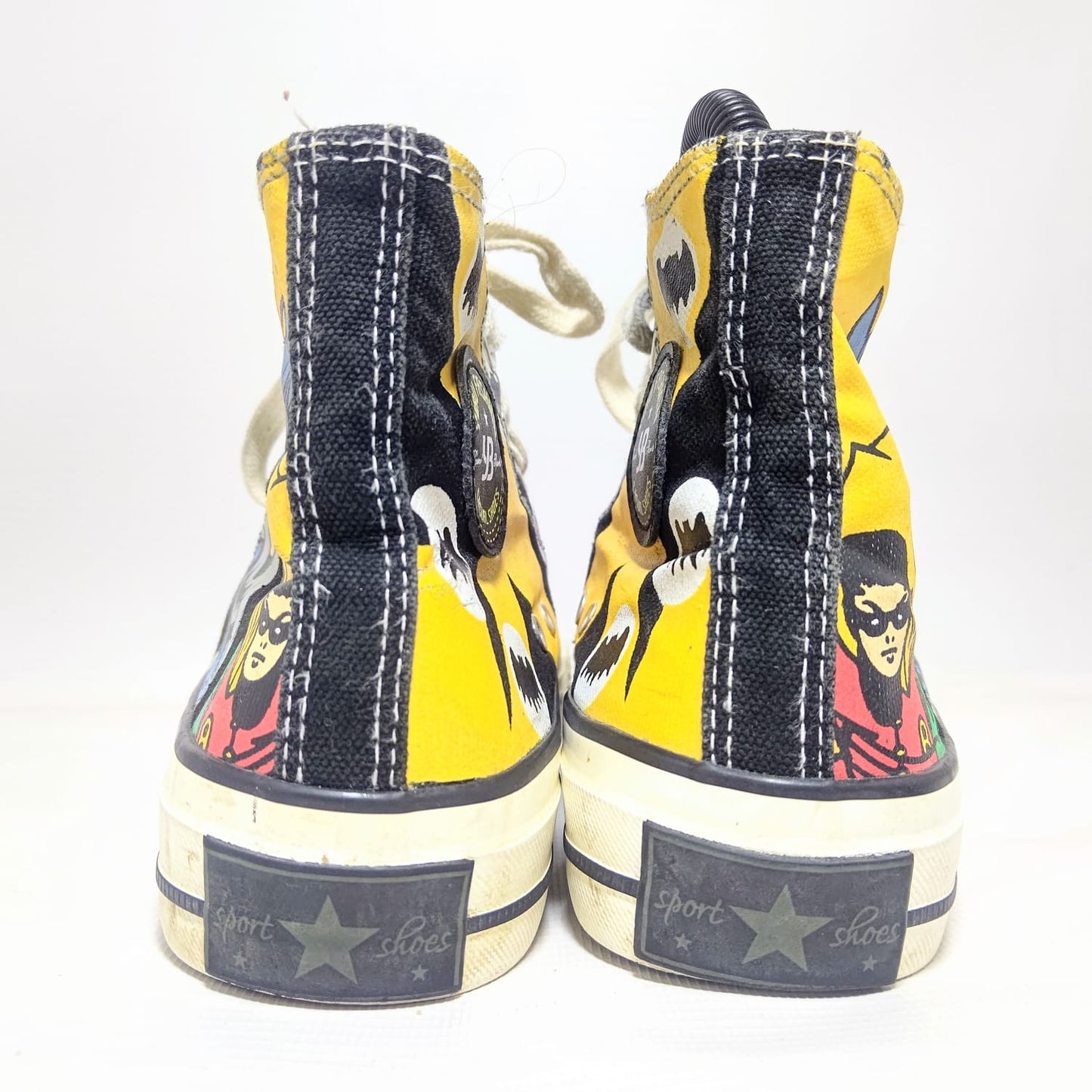 Batman Converse