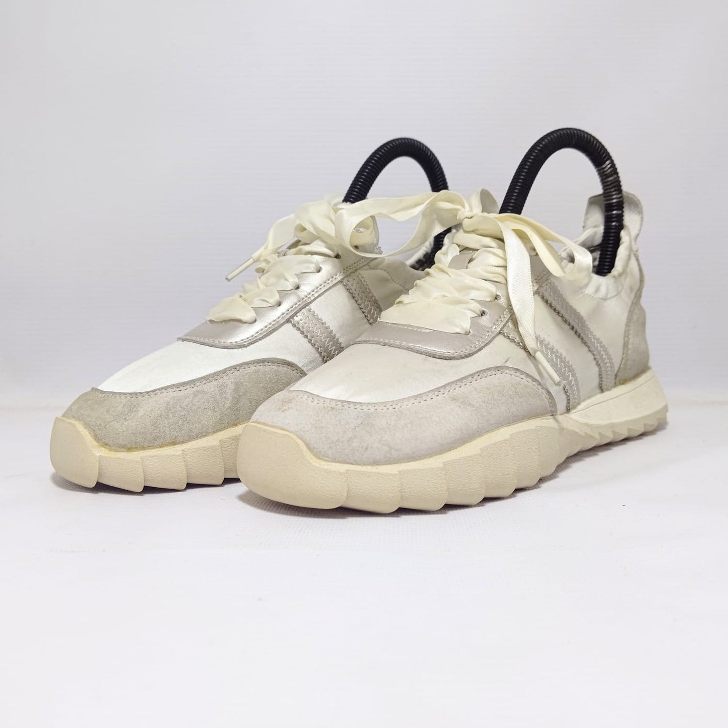 Sadisa Inner Heightening Moral Training Shoes for Women