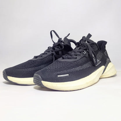 Peak shoes