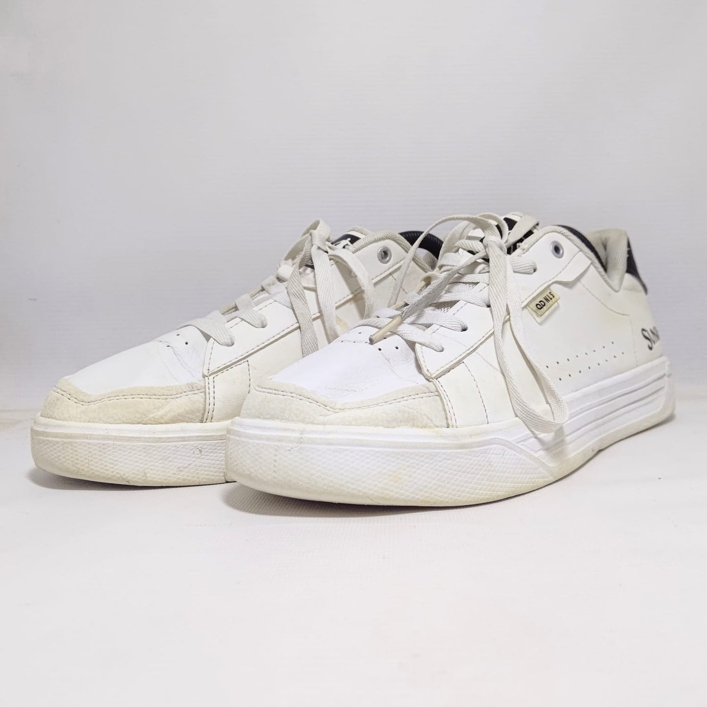 QD Nls Sneakers
