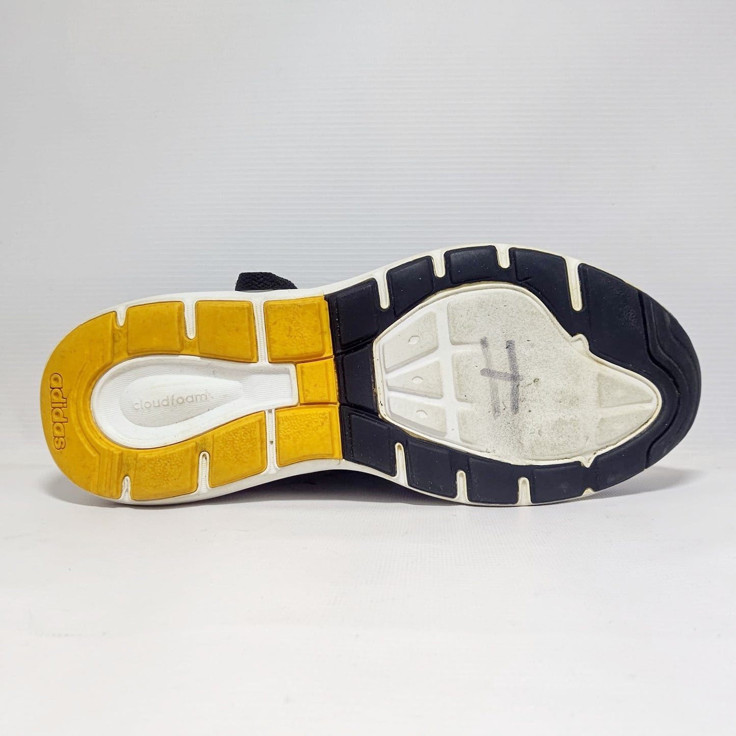 Adidas Cloud Foam Flow