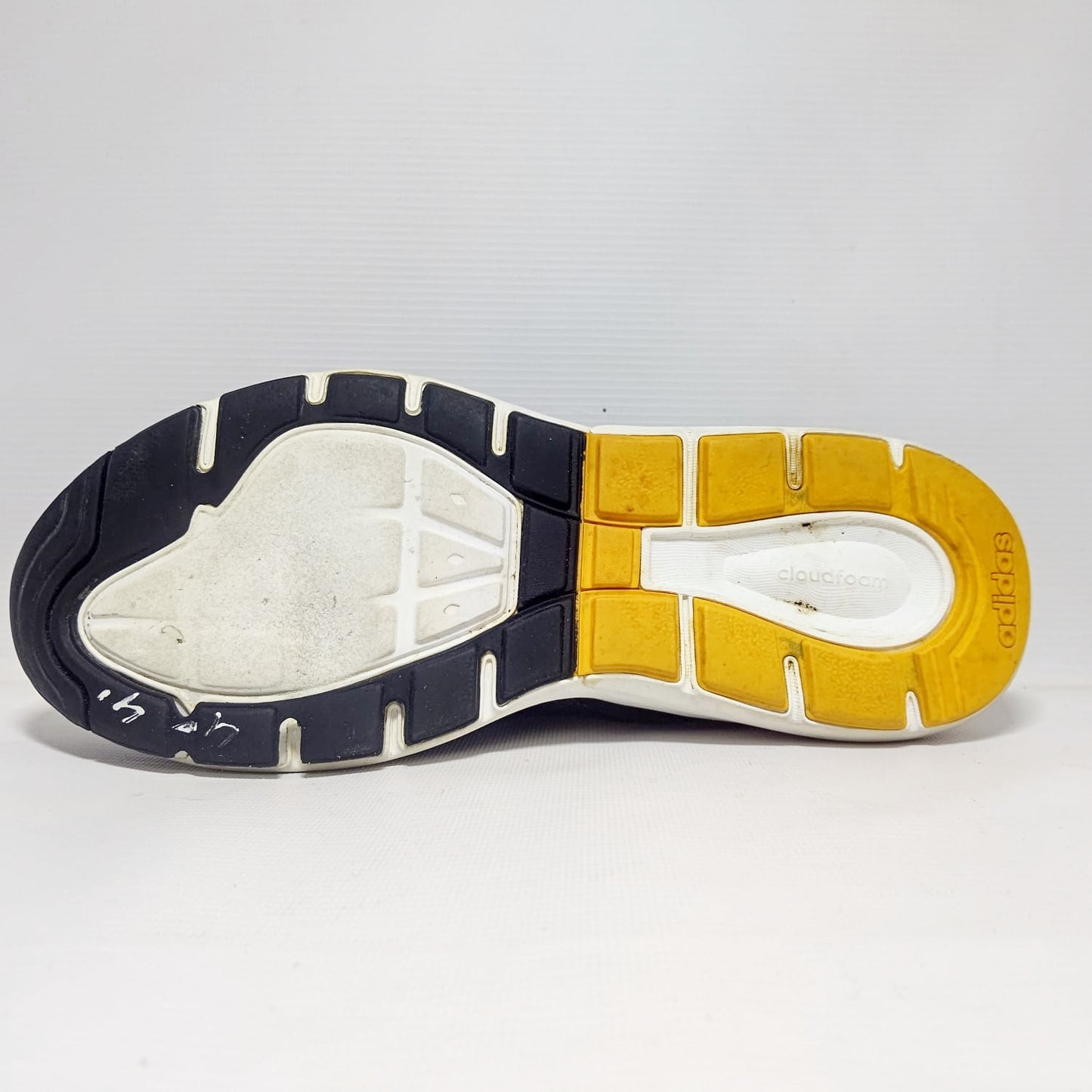 Adidas Cloud Foam Flow