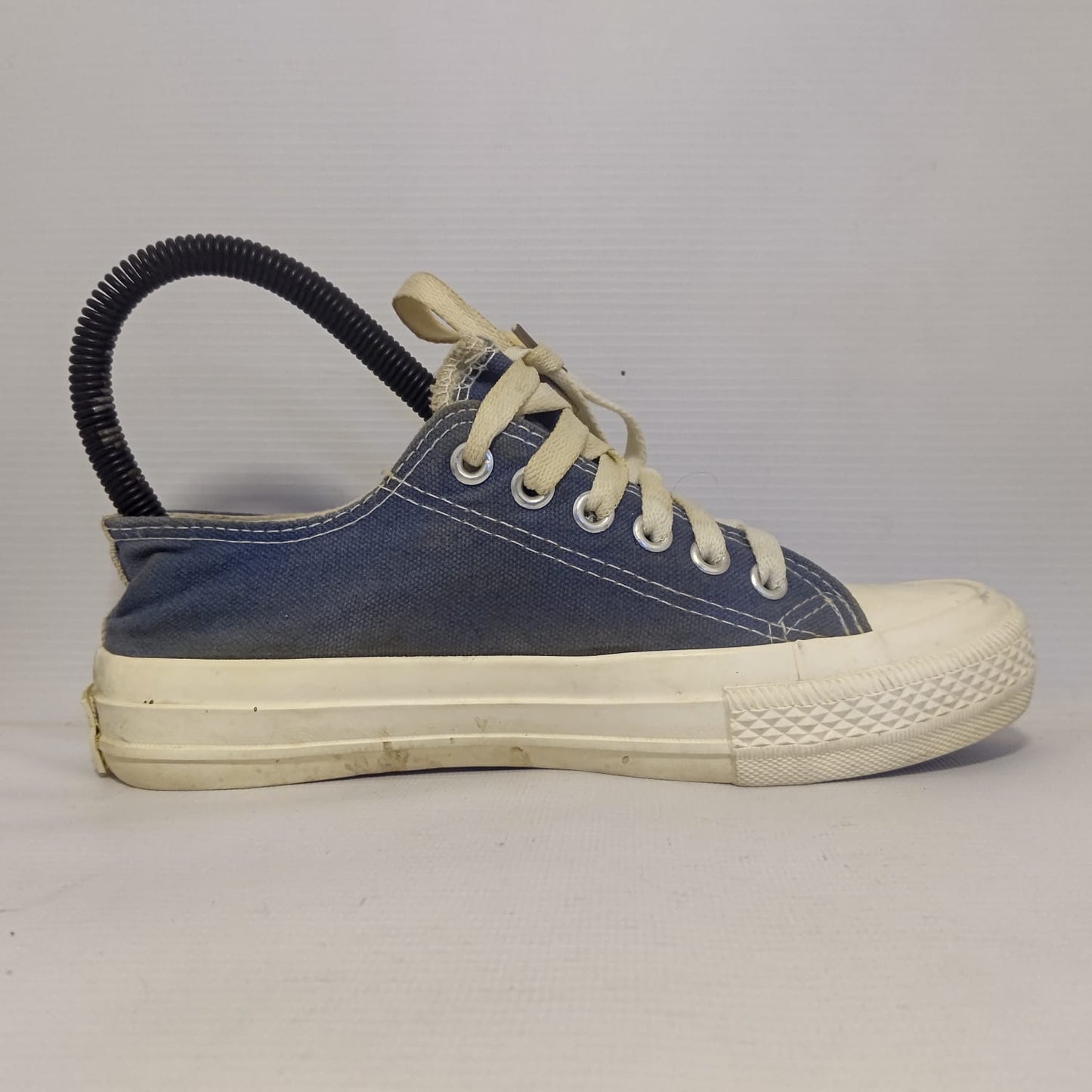 Huanyue Sneakers with fabric top and Rubber Sole For Boys and Girls