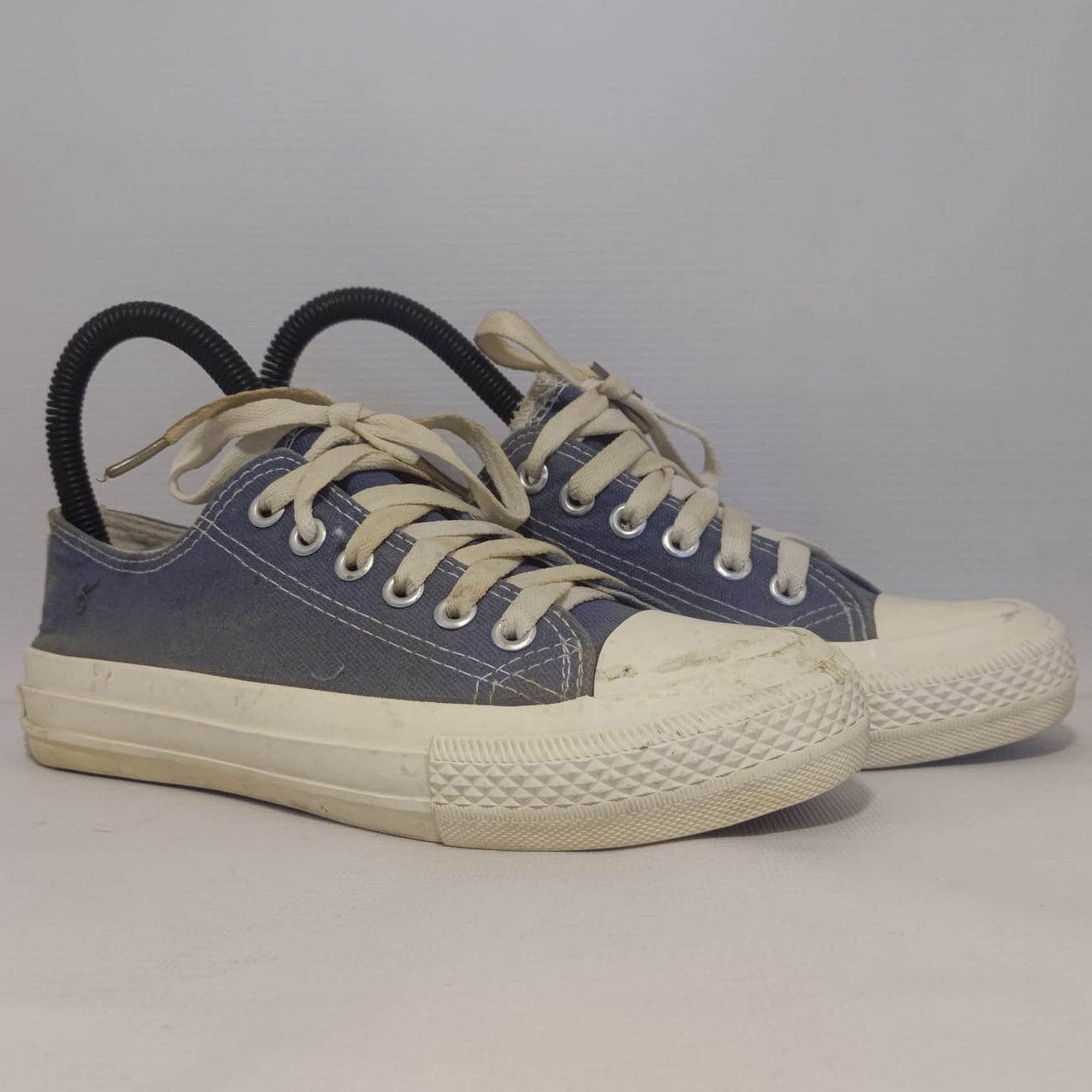 Huanyue Sneakers with fabric top and Rubber Sole For Boys and Girls