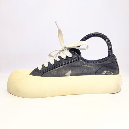 Mabni Sneakers