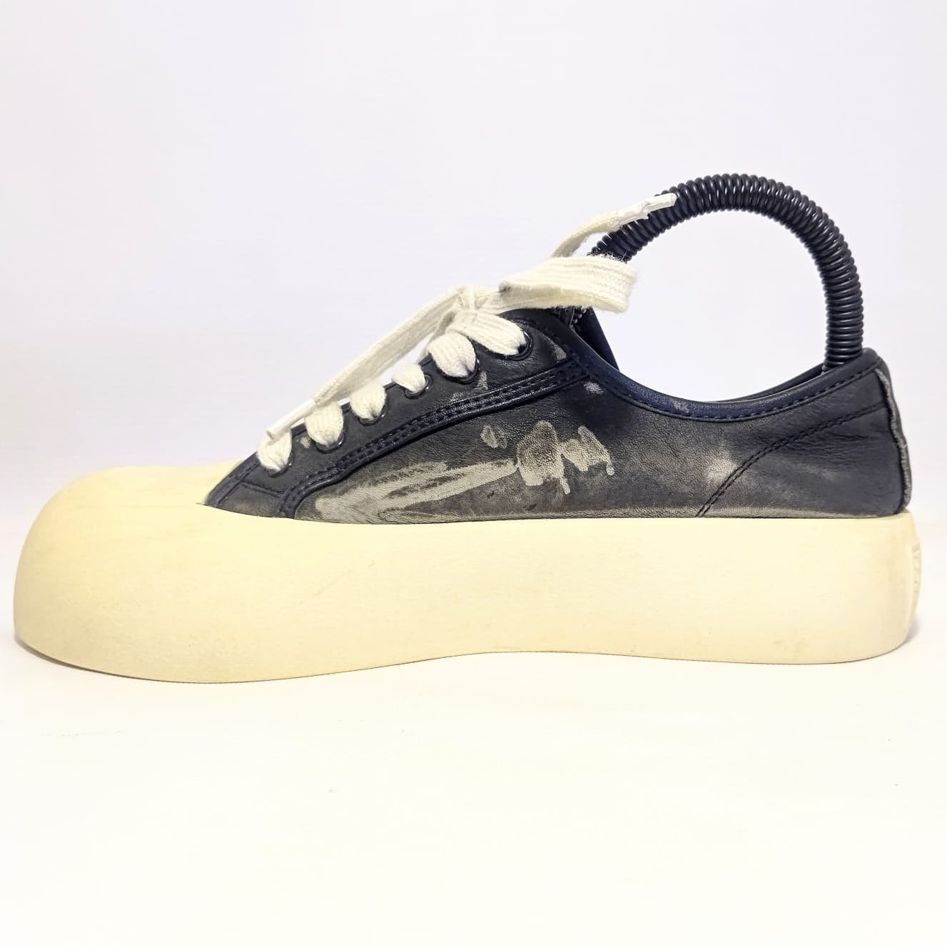 Mabni Sneakers