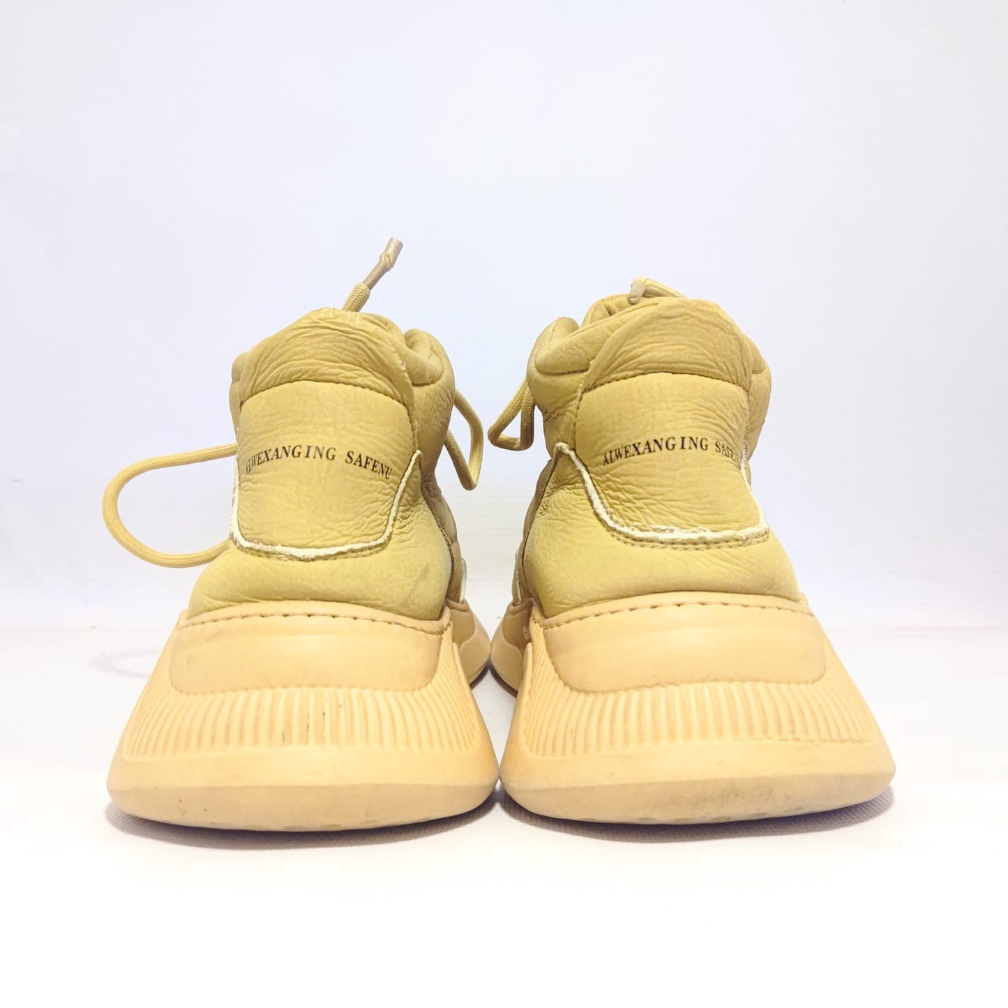 Alwexanging Safenu Leather shoes with chunky sole