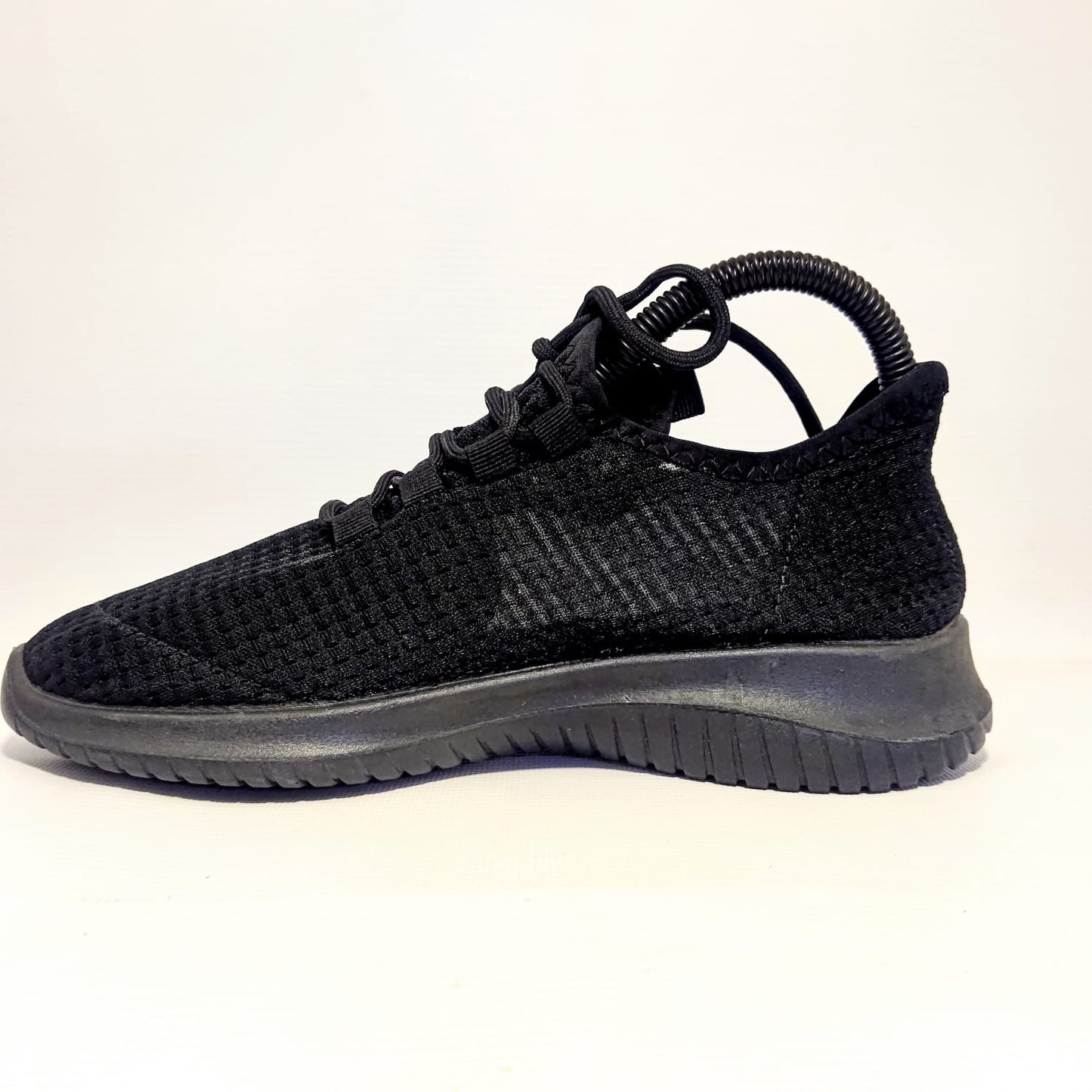 Breathable Black Shoes