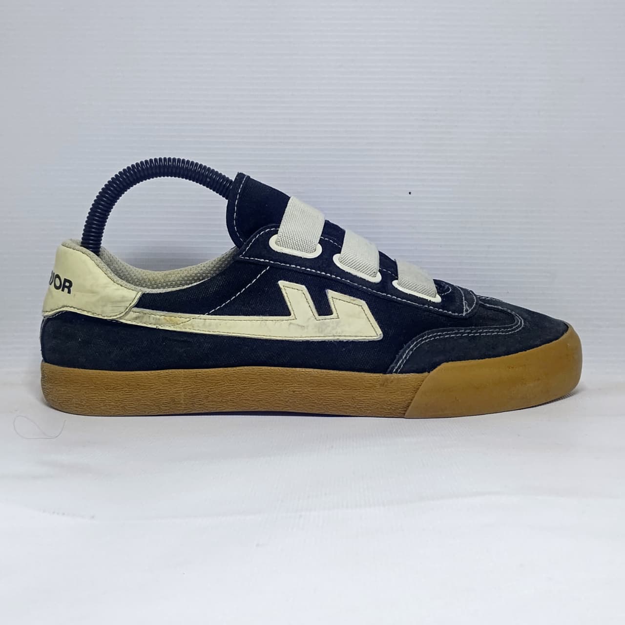 Warrior Casual Sneakers