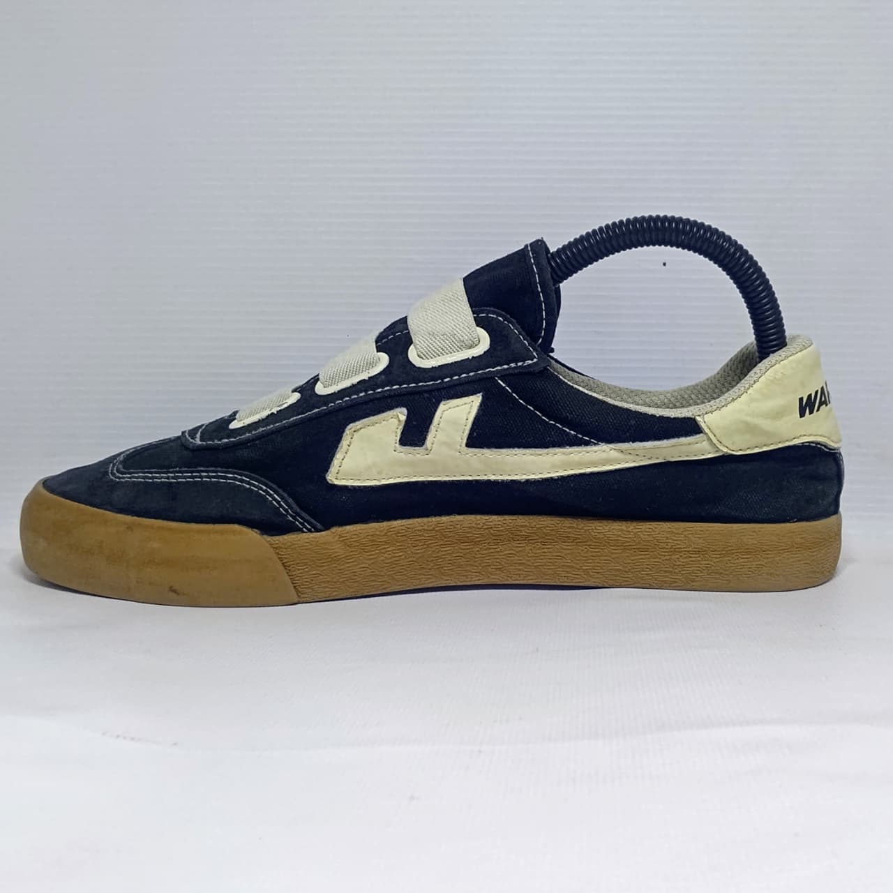 Warrior Casual Sneakers