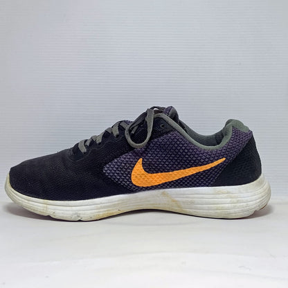Nike Revolution 3