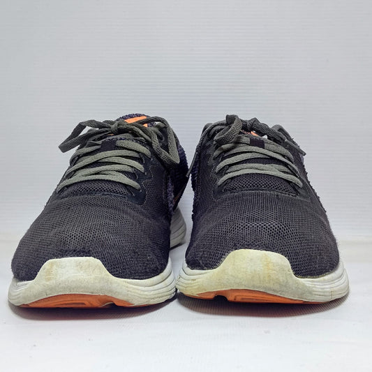 Nike Revolution 3