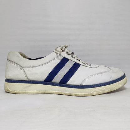 Gold Lion Casual Sneakers