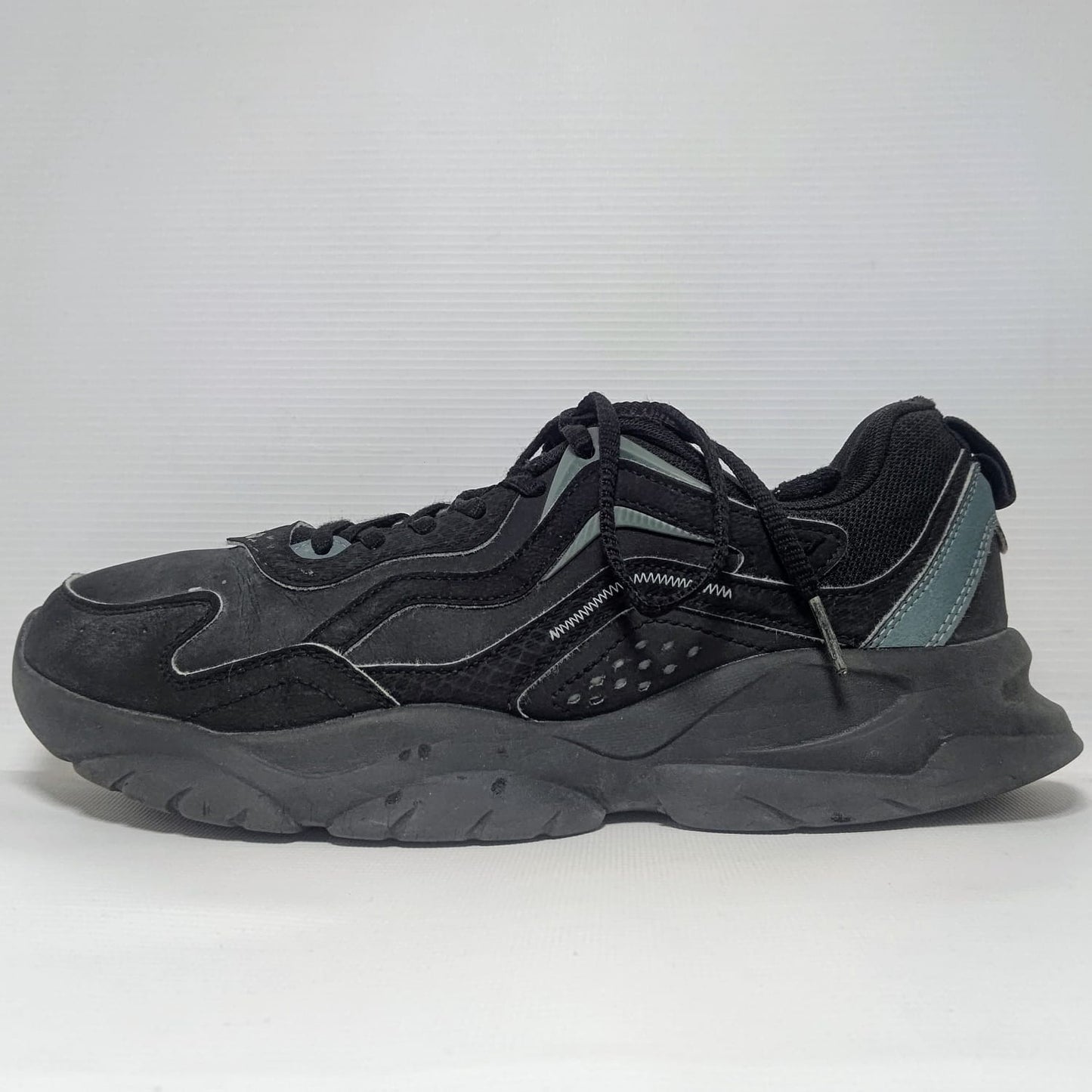 Black Athletic Shoes