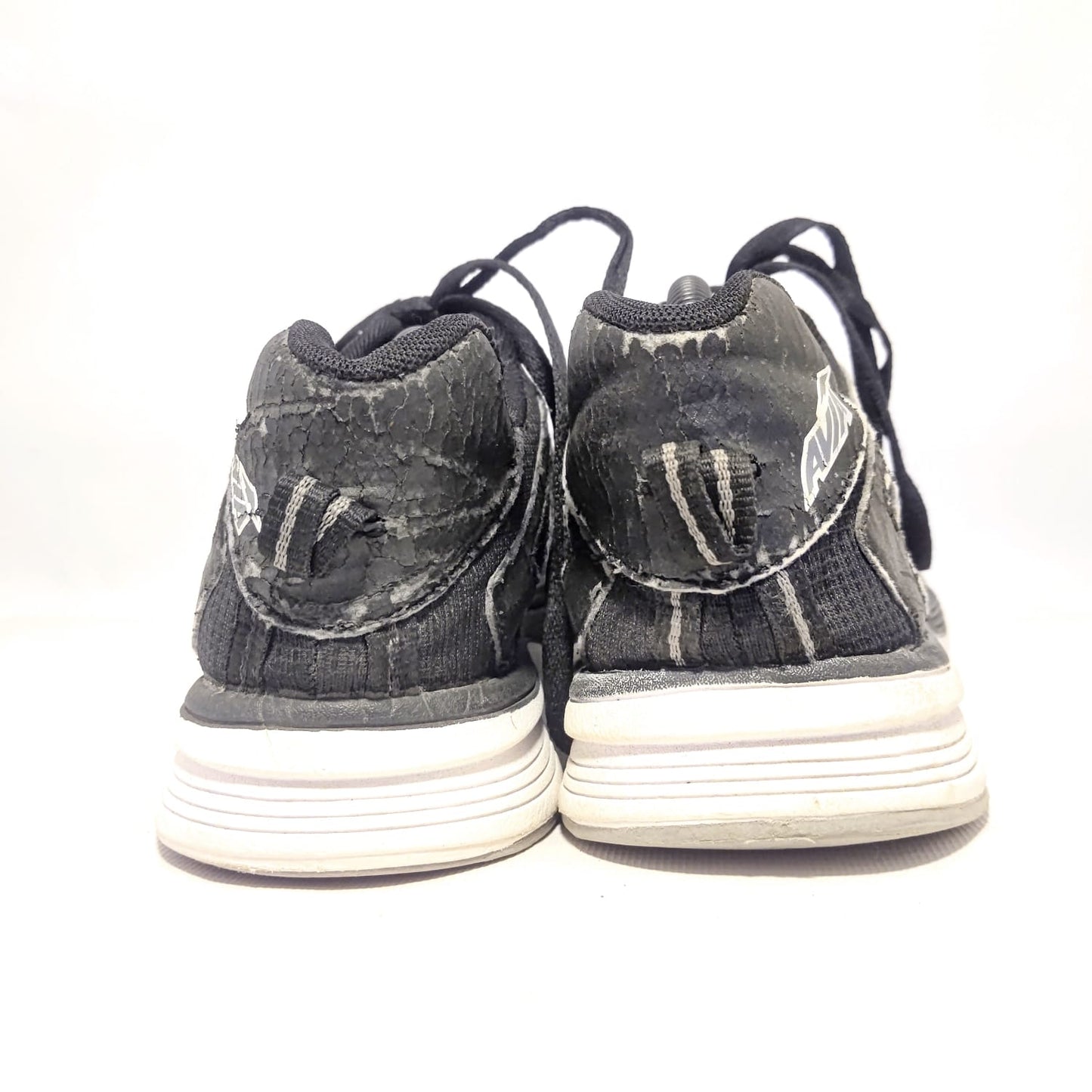 Avta Black Breathable Shoes